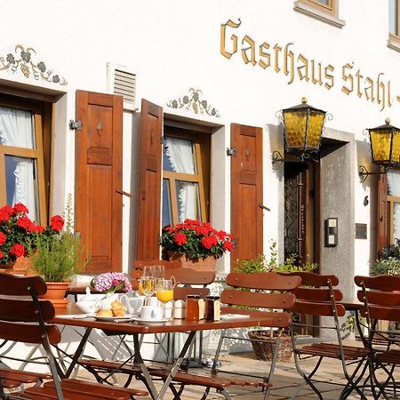 Gasthaus Weingut Stahl Oberwesel Esterno foto